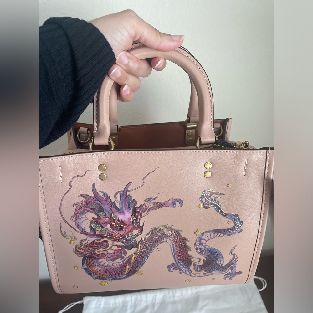 ***RARE*** Coach Boxed Lunar New Year Rogue 25 With Dragon Limited Edition - Picture 4 of 17